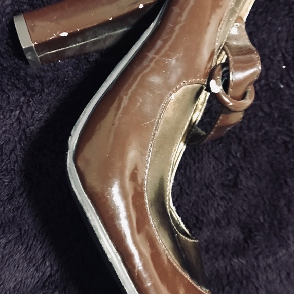 Shoes - Picture 4 of 4